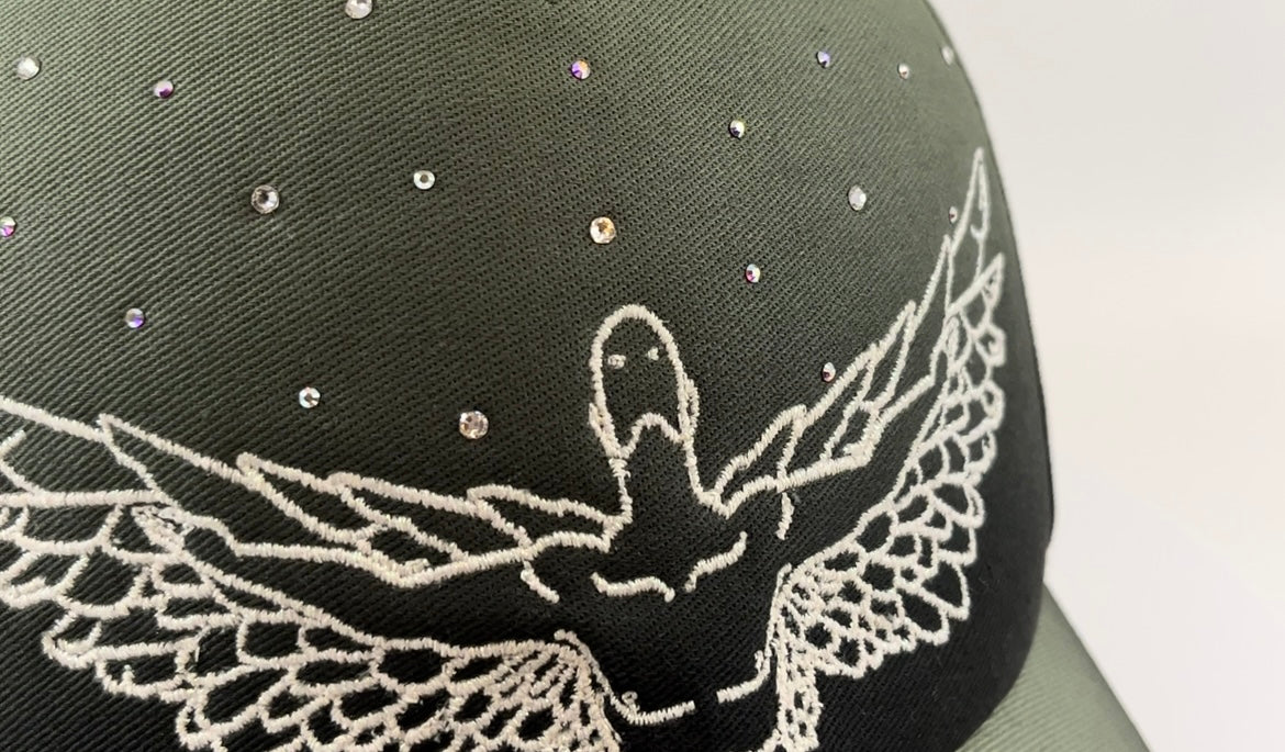L'Excellence sur-mesure : Quand Mark De Belleroy sublime la casquette avec l'exceptionnel