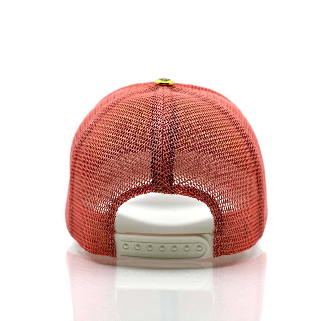 Casquette de luxe Mark De Belleroy - Luxury cap - French cap - Trucker luxury cap - trucker Cap -Mark De Belleroy - Casquette trucker - casquette de luxe - casquette rose - casquette premium - casquette haut de gamme - casquette fabriquée en France - Casquette made in France - Casquette prestige - casquette de collection - casquette fashion - casquette brodée - casquette maison française - casquette maison de luxe - casquette homme - casquette femme - casquette no gender - casquette papillon