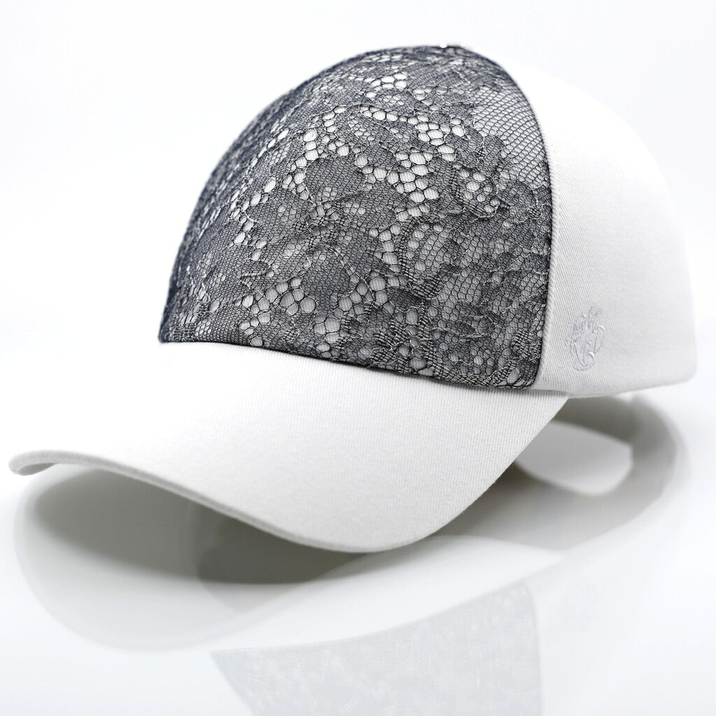 Casquette de luxe Mark De Belleroy - Luxury cap - French cap - baseball luxury cap - Baseball Cap -Mark De Belleroy - Casquette baseball - casquette de luxe - casquette violette - casquette premium - casquette haut de gamme - casquette fabriquée en France - Casquette made in France - Casquette prestige - casquette de collection - casquette fashion - casquette brodée - casquette maison française - casquette maison de luxe - casquette homme - casquette femme - casquette no gender - casquette dentelle