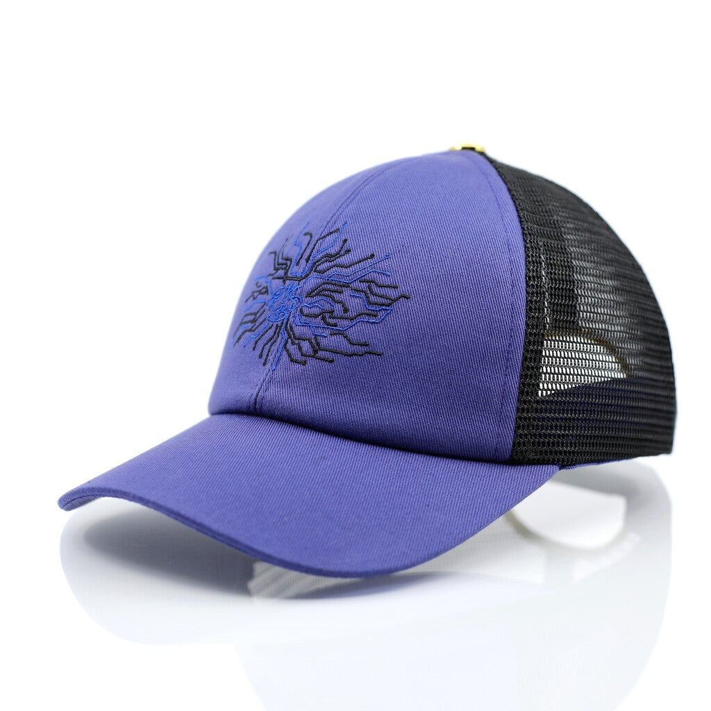 Casquette de luxe Mark De Belleroy - Luxury cap - French cap - Trucker luxury cap - trucker Cap -Mark De Belleroy - Casquette trucker - casquette de luxe - casquette bleu ardoise - casquette premium - casquette haut de gamme - casquette fabriquée en France - Casquette made in France - Casquette prestige - casquette de collection - casquette fashion - casquette brodée - casquette maison française - casquette maison de luxe - casquette homme - casquette femme - casquette no gender - casquette geek