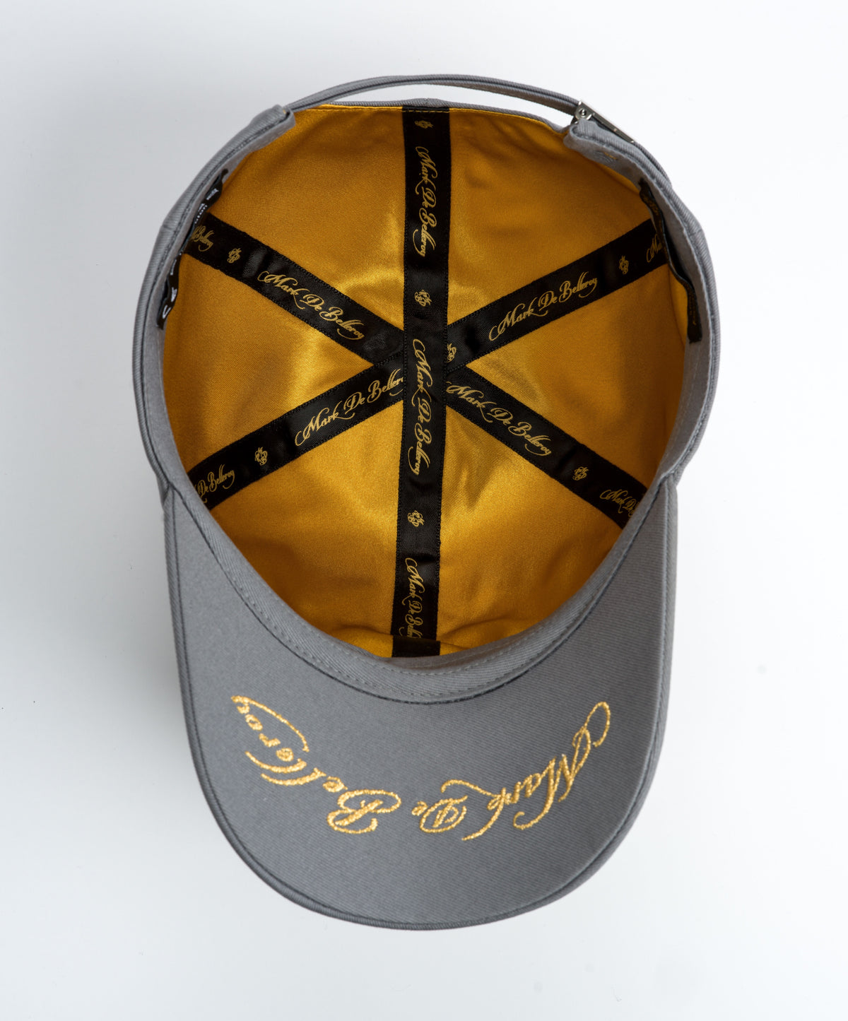 casquette baseball de luxe grise vue arrière intérieur satin doré made in France