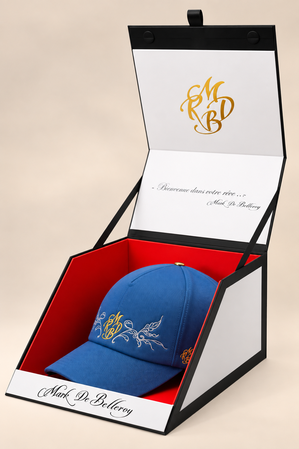casquette baseball de luxe bleue ornements Mark De Belleroy écrin signature made in France Mark De Belleroy