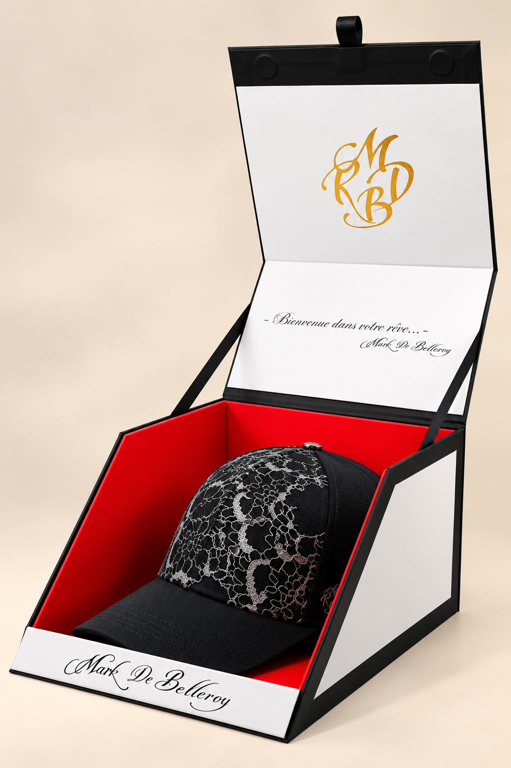casquette de luxe dentelle de Calais noire Mark De Belleroy écrin signature made in France