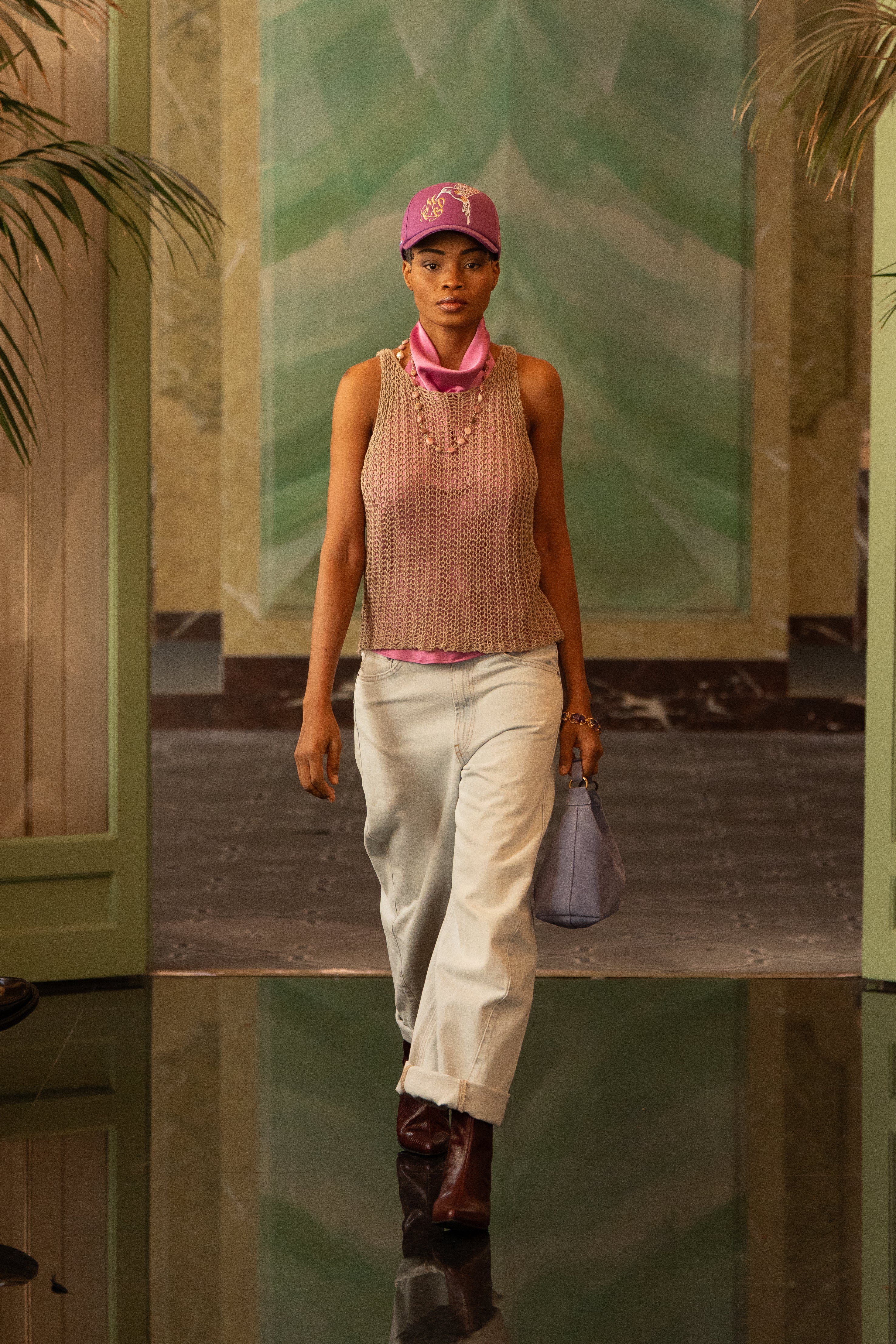 Casquette de luxe - Casquette le colibri éclatant - Casquette violet - Casquette brodée - Fashion week Paris 2026 - casquette sport chic 