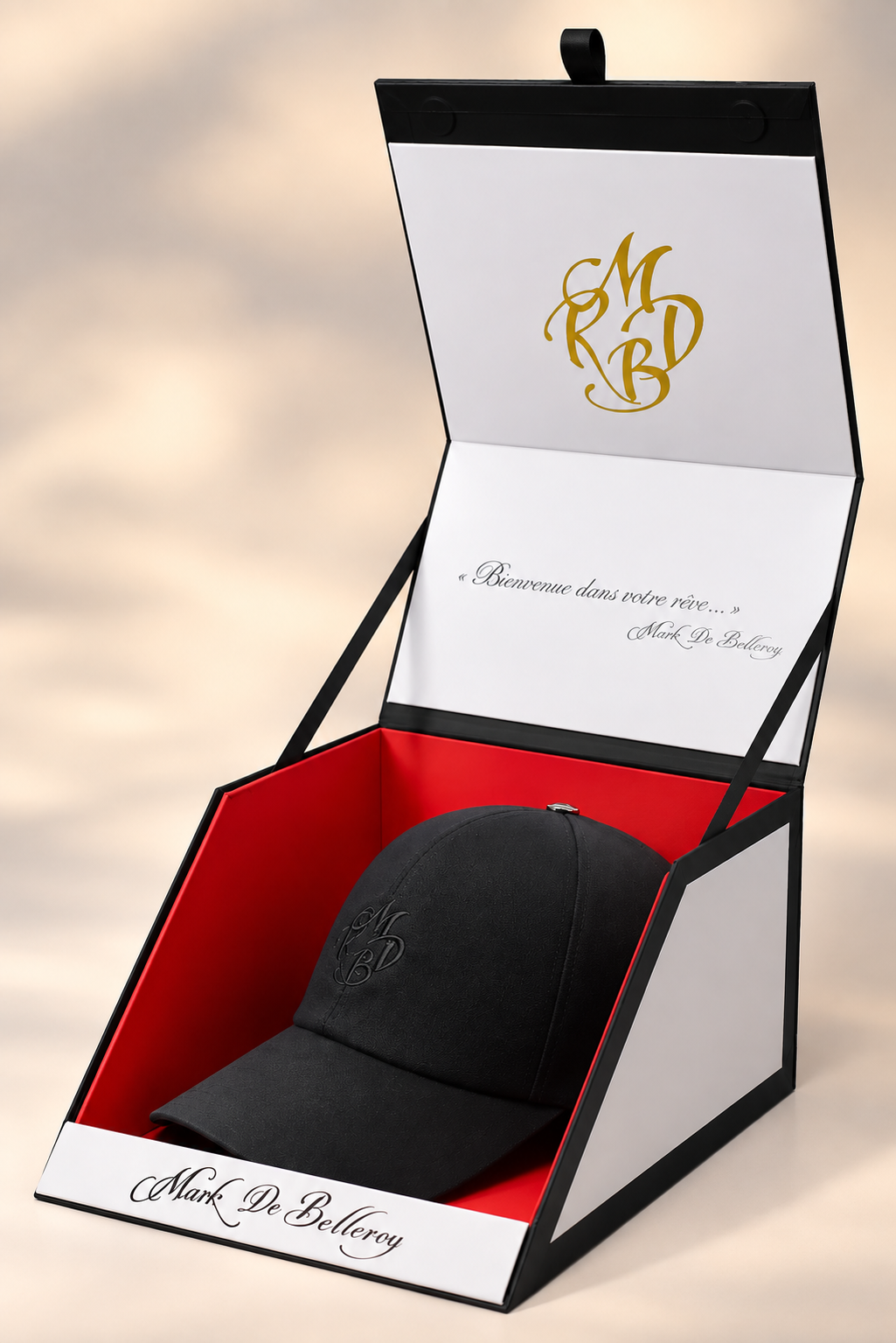 casquette de golf de luxe noire Mark De Belleroy écrin signature made in France
