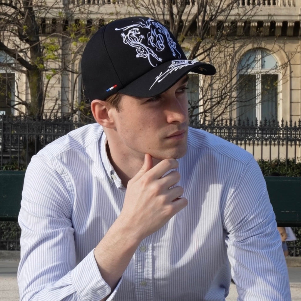 Casquette de luxe Mark De Belleroy - Luxury cap - French cap - baseball luxury cap - Baseball Cap -Mark De Belleroy - Casquette baseball - casquette de luxe - casquette noire - casquette bordeaux - casquette premium - casquette haut de gamme - casquette fabriquée en France - Casquette made in France - Casquette prestige - casquette de collection - casquette fashion - casquette brodée - casquette maison française - casquette maison de luxe - casquette homme - casquette femme - casquette no gender - panthère