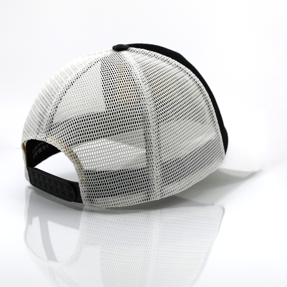 Casquette de luxe Mark De Belleroy - Luxury cap - French cap - Trucker luxury cap - trucker Cap -Mark De Belleroy - Casquette trucker - casquette de luxe - casquette noire et blanche - casquette premium - casquette haut de gamme - casquette fabriquée en France - Casquette made in France - Casquette prestige - casquette de collection - casquette fashion - casquette brodée - casquette maison française - casquette maison de luxe - casquette homme - casquette femme - casquette no gender - casquette brodée