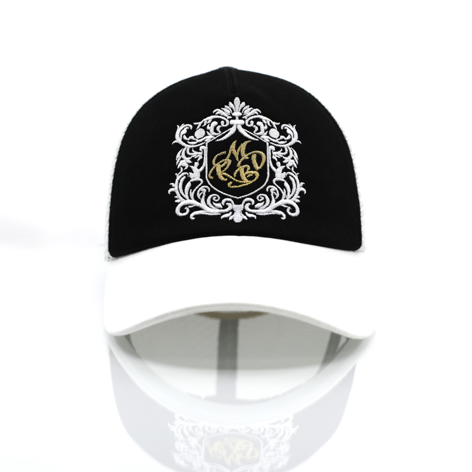 Casquette de luxe Mark De Belleroy - Luxury cap - French cap - Trucker luxury cap - trucker Cap -Mark De Belleroy - Casquette trucker - casquette de luxe - casquette noire et blanche - casquette premium - casquette haut de gamme - casquette fabriquée en France - Casquette made in France - Casquette prestige - casquette de collection - casquette fashion - casquette brodée - casquette maison française - casquette maison de luxe - casquette homme - casquette femme - casquette no gender - casquette brodée