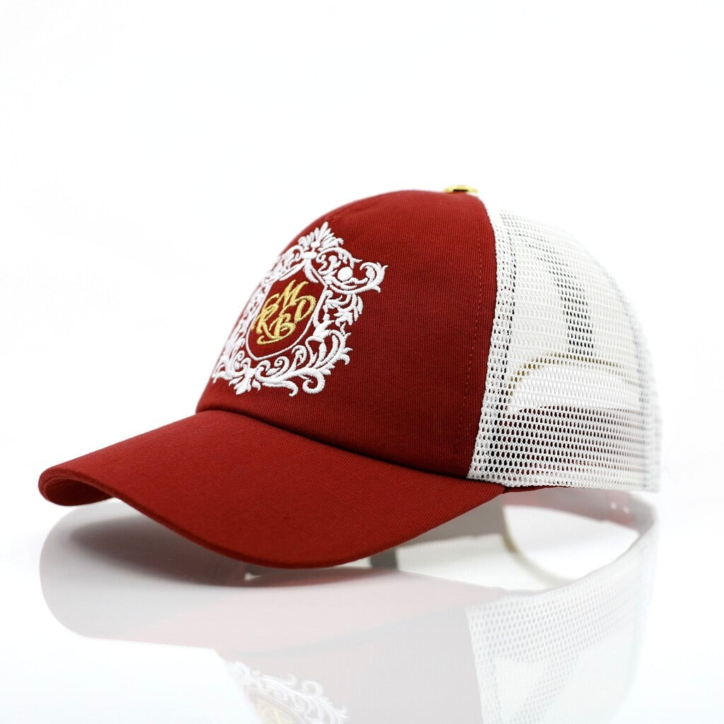 Casquette de luxe Mark De Belleroy - Luxury cap - French cap - Trucker luxury cap - trucker Cap -Mark De Belleroy - Casquette trucker - casquette de luxe - casquette rouge - casquette premium - casquette haut de gamme - casquette fabriquée en France - Casquette made in France - Casquette prestige - casquette de collection - casquette fashion - casquette brodée - casquette maison française - casquette maison de luxe - casquette homme - casquette femme - casquette no gender - casquette brodée - trucker