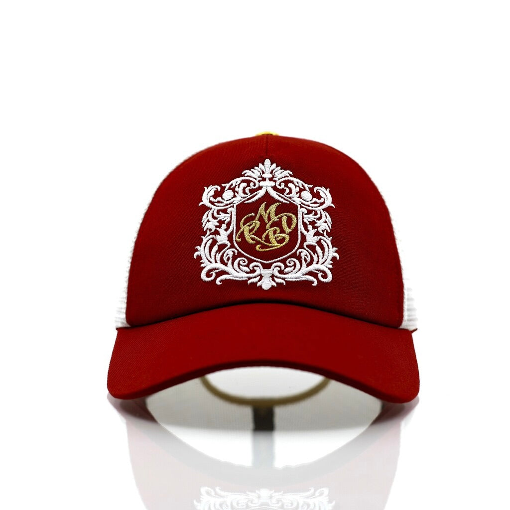 Casquette de luxe Mark De Belleroy - Luxury cap - French cap - Trucker luxury cap - trucker Cap -Mark De Belleroy - Casquette trucker - casquette de luxe - casquette rouge - casquette premium - casquette haut de gamme - casquette fabriquée en France - Casquette made in France - Casquette prestige - casquette de collection - casquette fashion - casquette brodée - casquette maison française - casquette maison de luxe - casquette homme - casquette femme - casquette no gender - casquette brodée - trucker