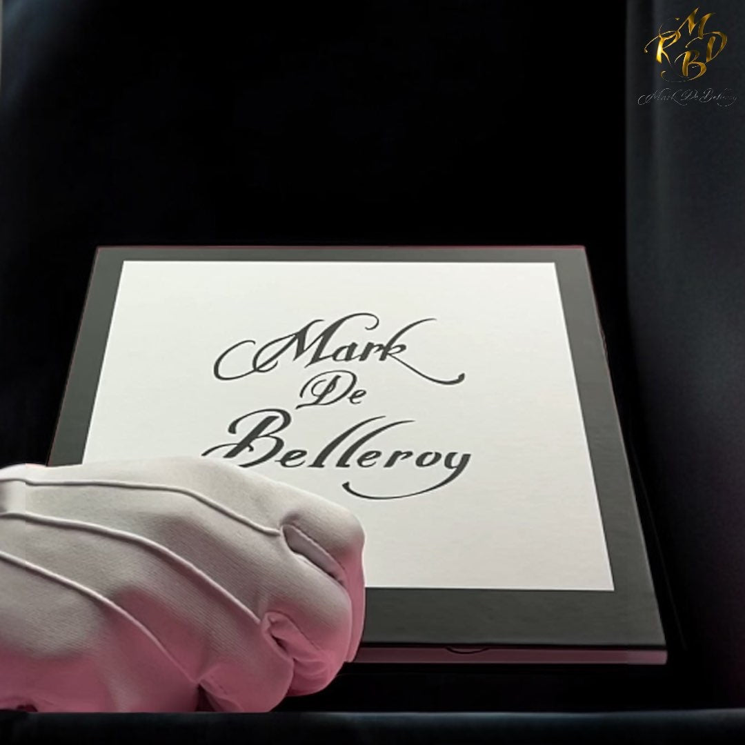 Écrin à casquette de luxe signé par la maison de luxe casquette française Mark De Belleroy