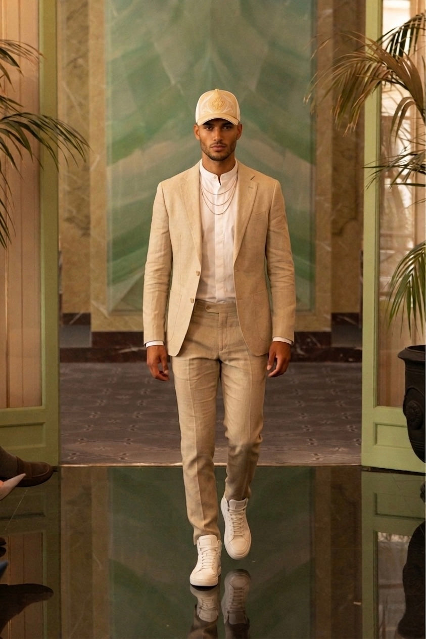 Maison Mark De Belleroy - casquette de luxe - casquette baseball - l'étoile de sable - fashion week Paris 2026 - casquette beige et blanche - casquette brodée