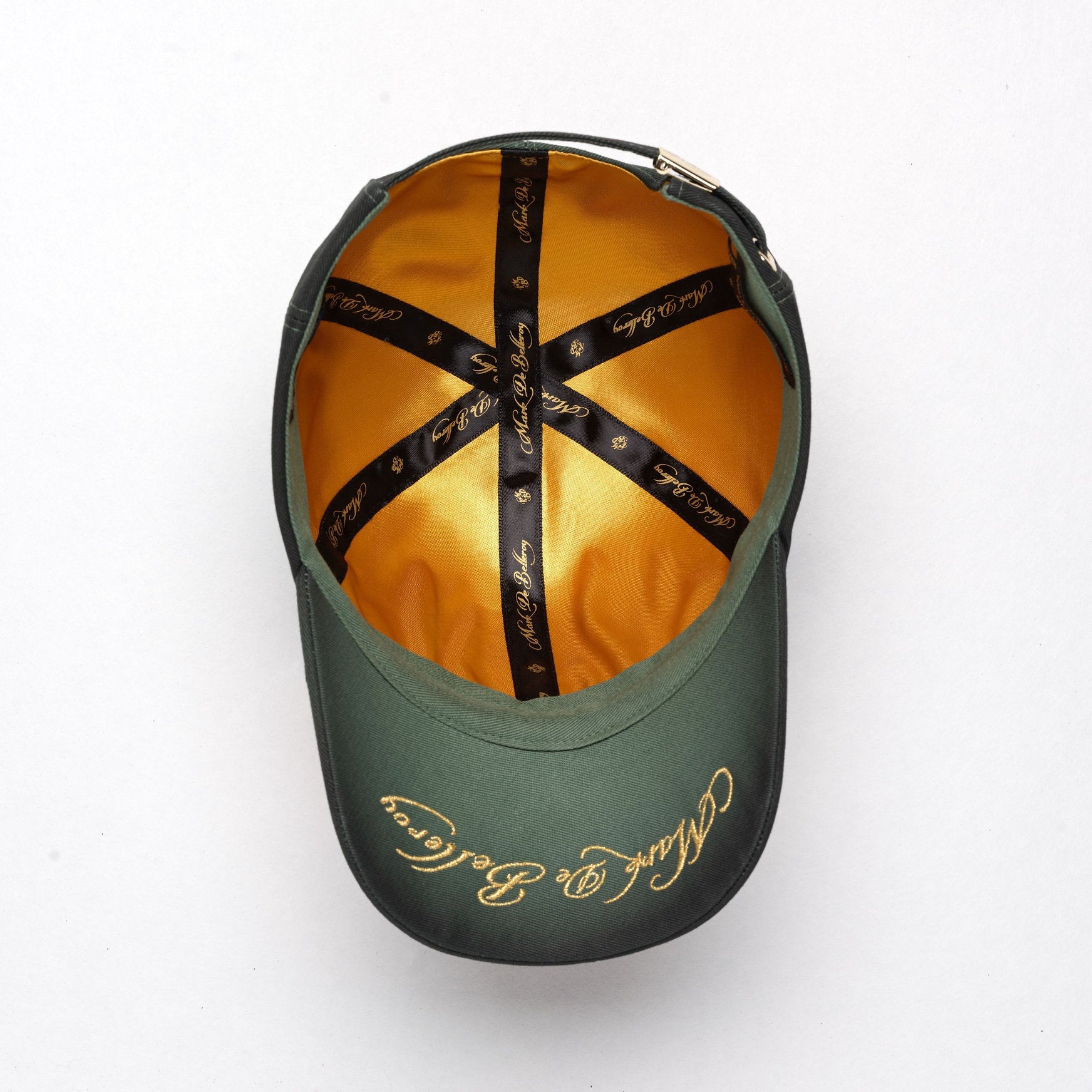 Casquette de luxe Mark De Belleroy - Luxury cap - French cap - baseball luxury cap - Baseball Cap -Mark De Belleroy - Casquette baseball - casquette de luxe - casquette kaki et noire - casquette premium - casquette haut de gamme - casquette fabriquée en France - Casquette made in France - Casquette prestige - casquette de collection - casquette fashion - casquette brodée - casquette maison française - casquette maison de luxe - casquette homme - casquette femme - casquette no gender