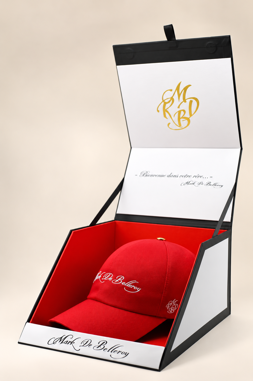casquette de luxe rouge intense Mark De Belleroy écrin signature made in France