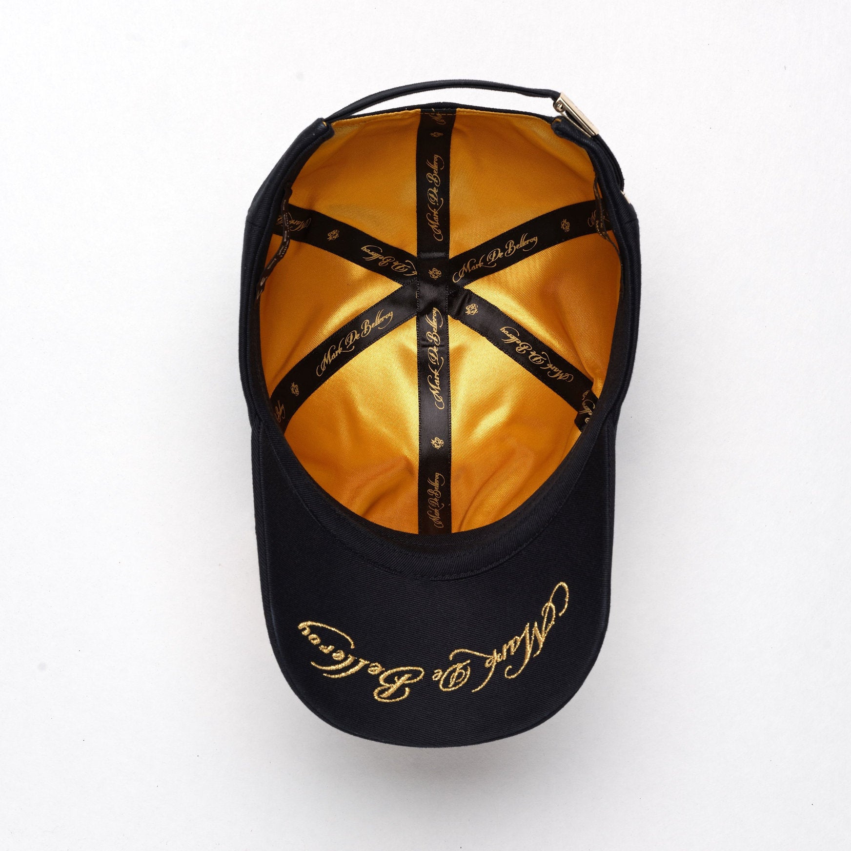 casquette baseball de luxe noire panthère vue arrière intérieur satin doré made in France