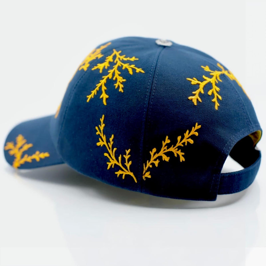 Casquette baseball prestige bleu marine branchage orange arrière profil gauche made in France Mark De Belleroy