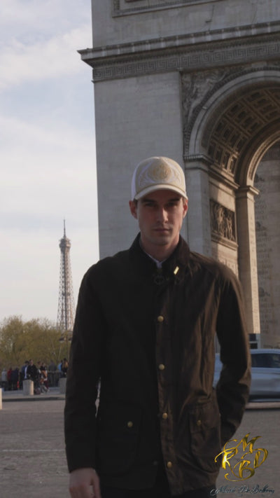 Casquette de luxe Mark De Belleroy - Luxury cap - French cap - baseball luxury cap - Baseball Cap -Mark De Belleroy - Casquette baseball - casquette de luxe - casquette violette - casquette premium - casquette haut de gamme - casquette fabriquée en France - Casquette made in France - Casquette prestige - casquette de collection - casquette fashion - casquette brodée - casquette maison française - casquette maison de luxe - casquette homme - casquette femme - casquette no gender