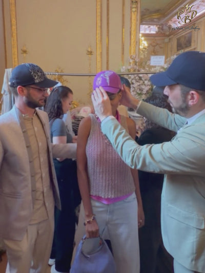 Les stars internationales portent des casquettes de luxe Mark De Belleroy 